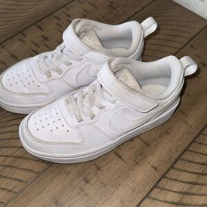 EUC toddler size 11C Nike shoes